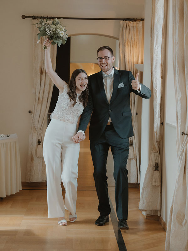 Paar plant die Hochzeit