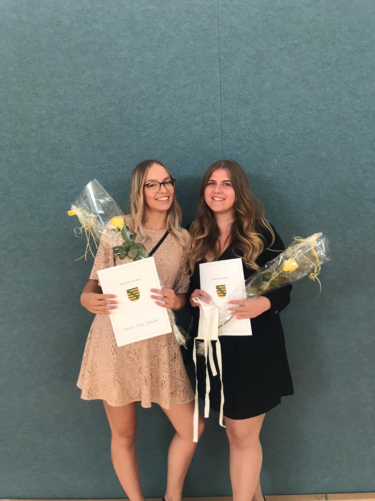 Larissa hinter der Kamera