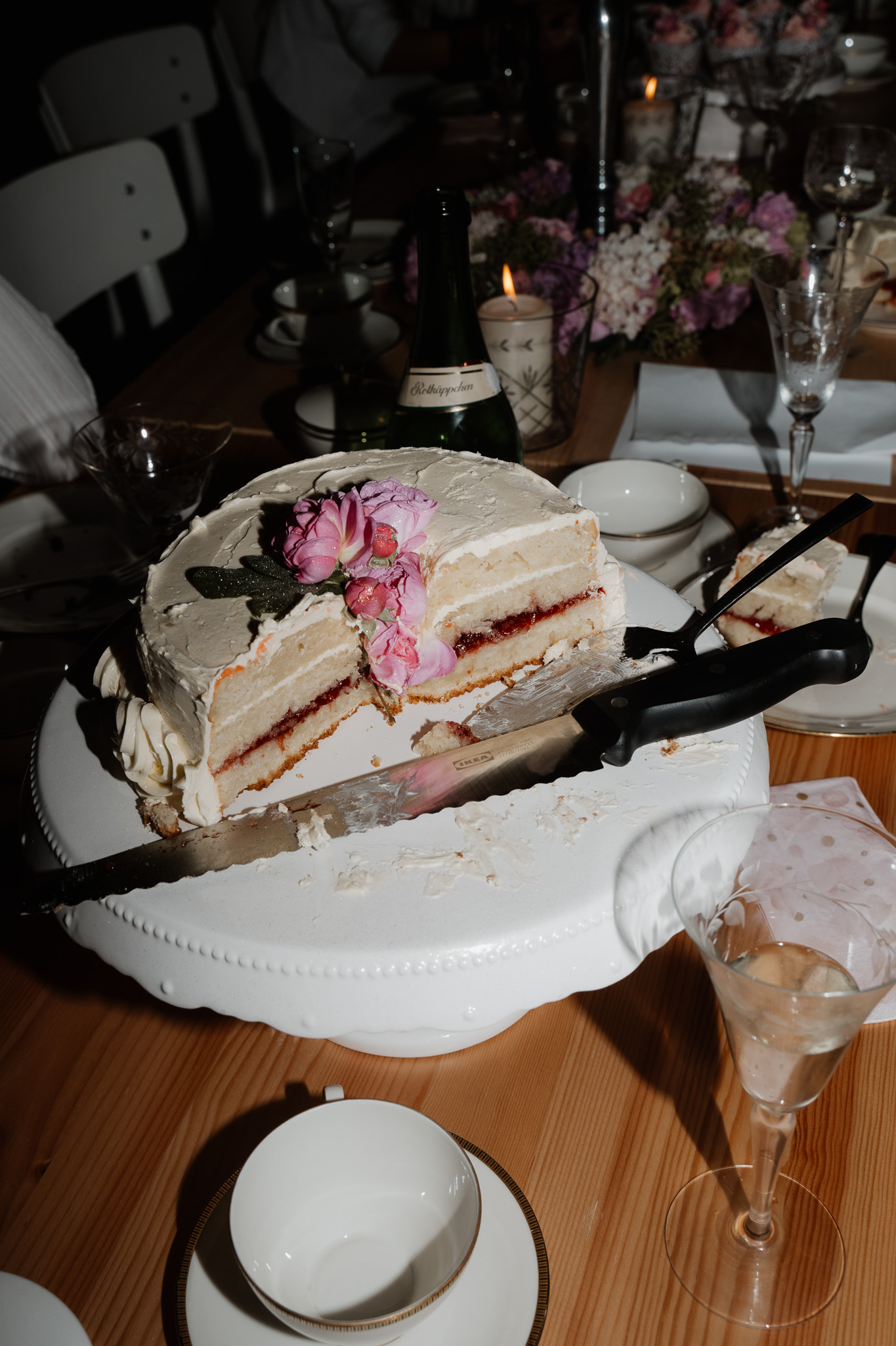 Angeschnittene Torte Feier