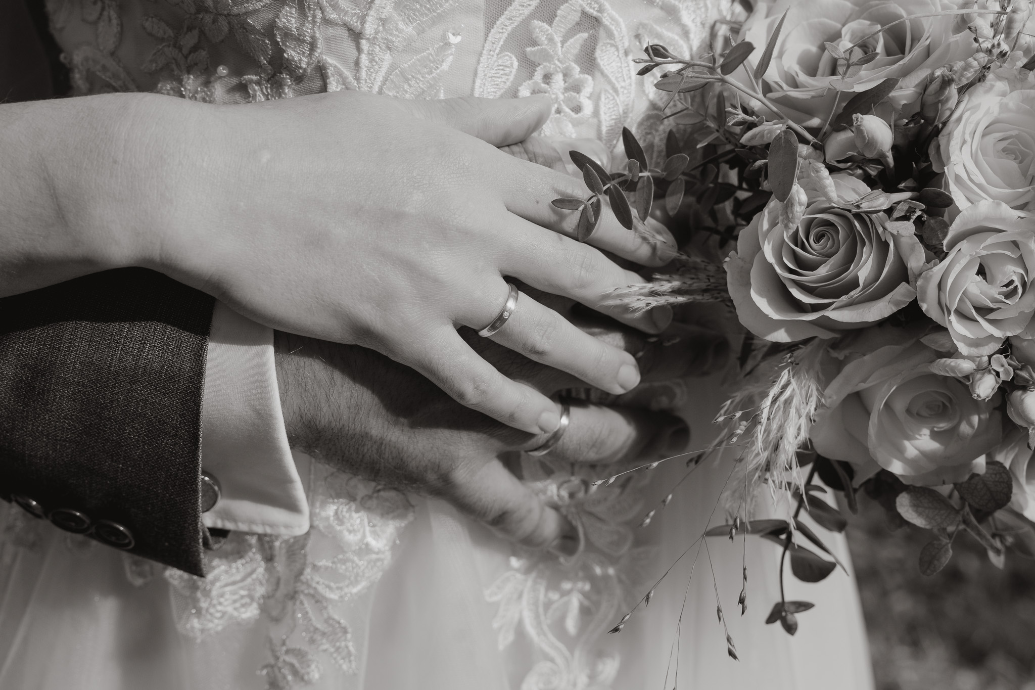 Ringe und Brautstrauss Detail