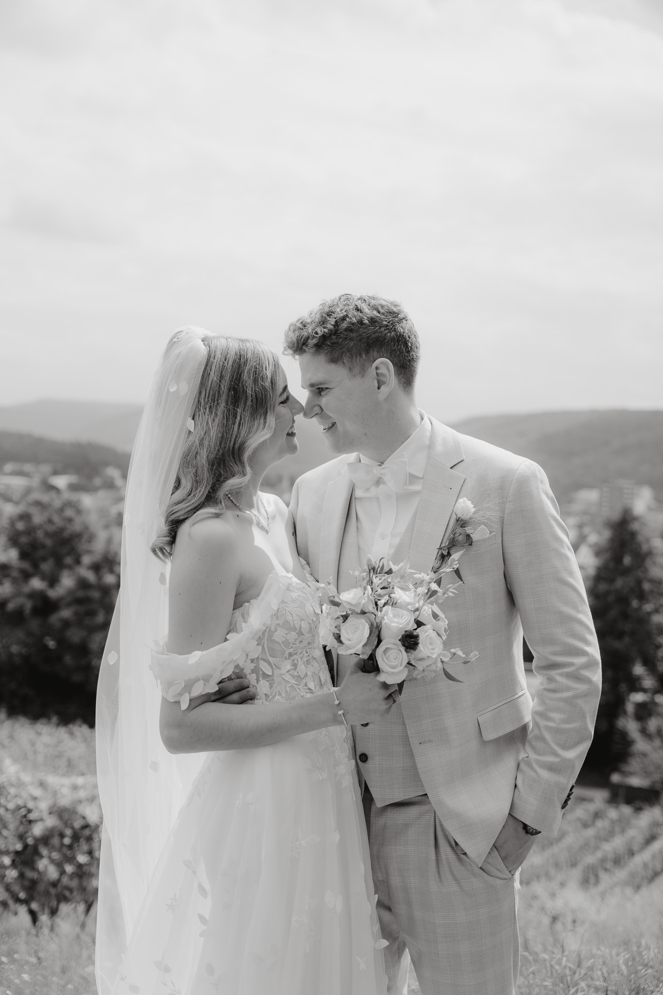 Wedding Shooting Black and White